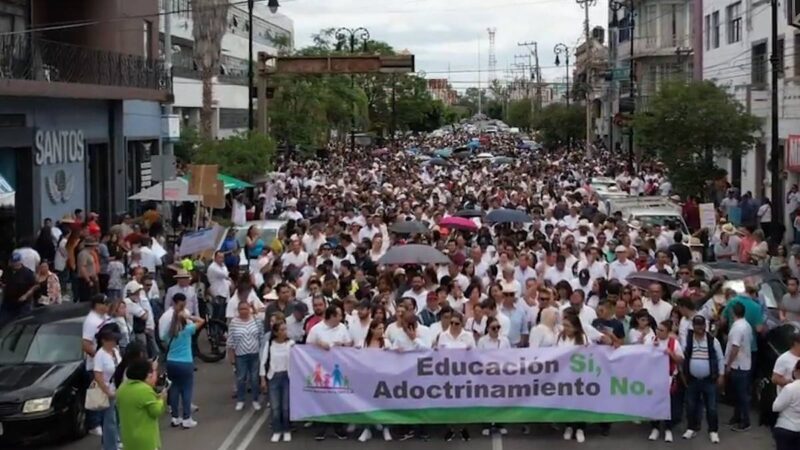 Protestan En Aguascalientes Contra Nuevos Libros De Texto UnoTV