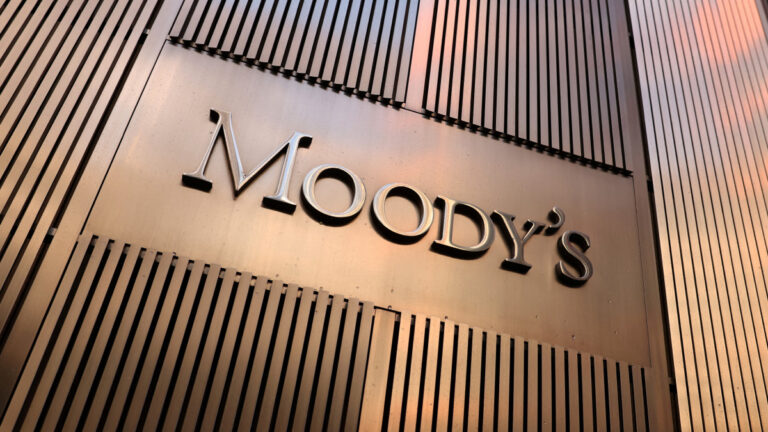 Moodys Reafirma Calificaci N De M Xico Pero Cambia Perspectiva De