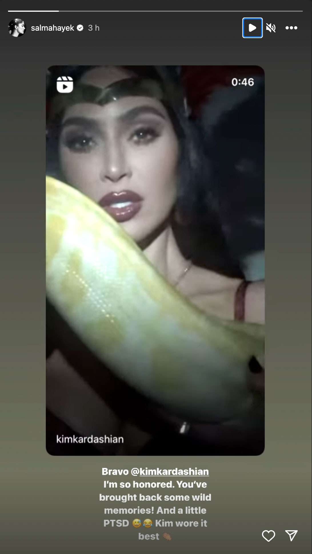 Kim Kardashian Se Disfraza Y Baila Como Salma Hayek Video