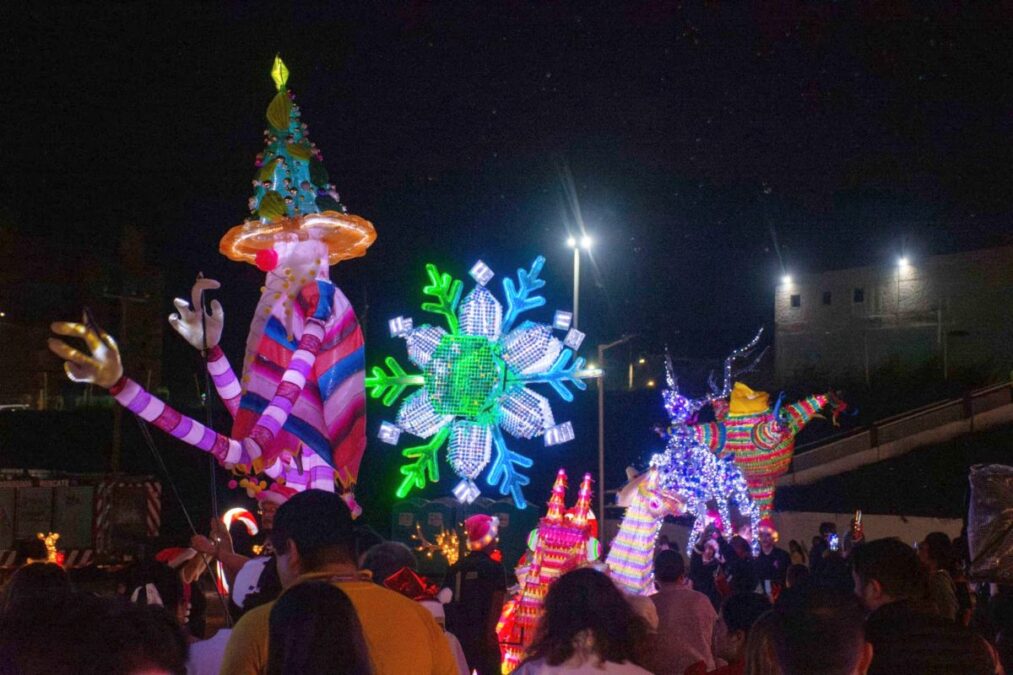 Navidad 2023 en Veracruz árboles villas luces y pistas e hielo