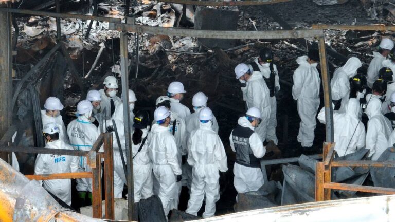 As Inici El Incendio En La F Brica De Bater As De Litio En Corea Del