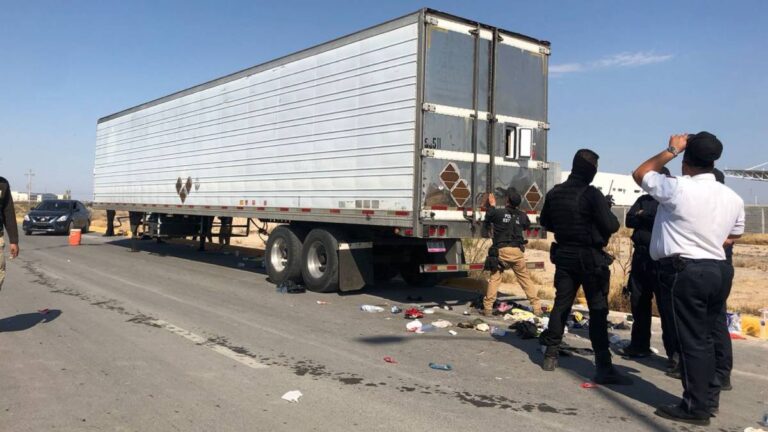 Tráiler se accidenta en Sonora y deja 14 migrantes lesionados UnoTV