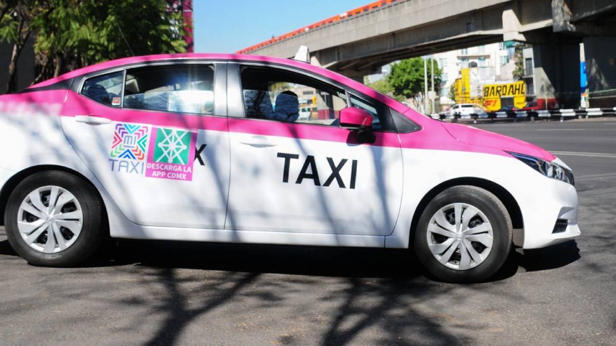 Taxista devuelve 100 mil pesos olvidados en su vehículo en CDMX UnoTV