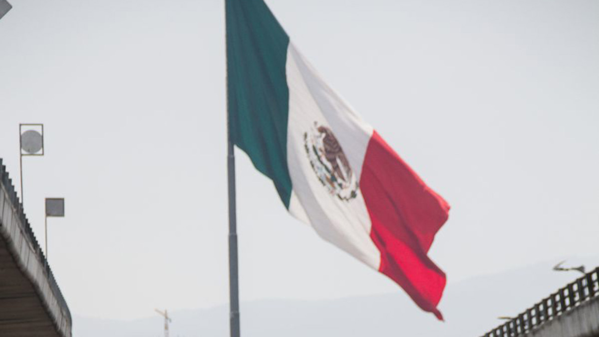 ¡Cómo han cambiado! 10 banderas de México en el tiempo