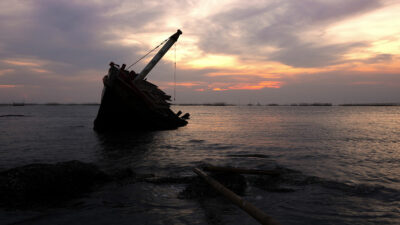 Veracruz: Enchanted Capri, barco ruso abandonado en Alvarado
