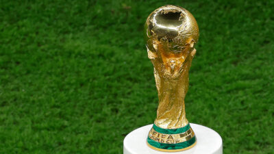 ¿De qué está hecha la Copa del Mundo y quién puede tocarla?