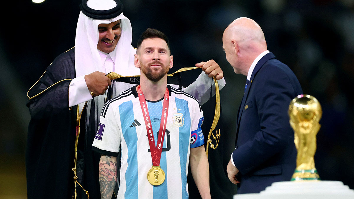 ¿Cuánto ofrecen por la túnica que usó Lionel Messi cuando levantó la Copa del Mundo?