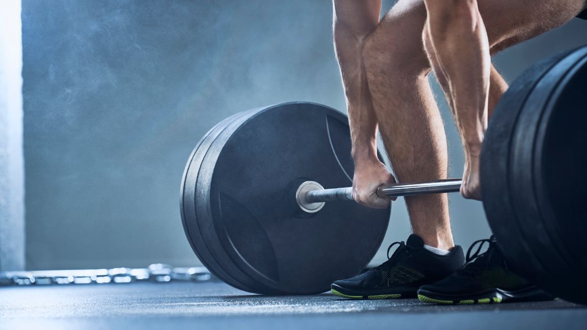 HOMBRE EN GIMNASIO