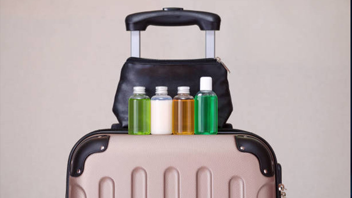 Cosméticos y cremas cuando viajas que son indispensables al empacar