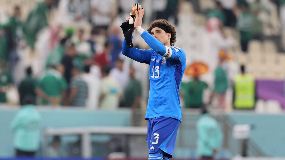 Triste marca: Memo Ochoa, primer portero mexicano en recibir mil goles