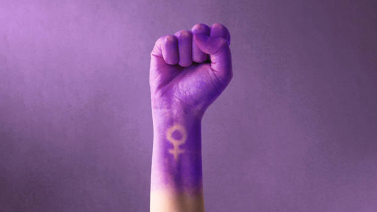 https://cdn.unotv.com/images/2023/03/morado-el-color-del-feminismo-130307.jpeg