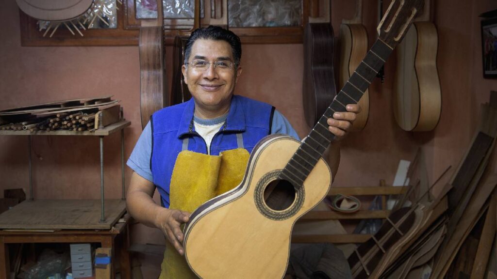 Pueblo Magico De Paracho De Verduzco Michoacan Capital Mundial De La Guitarra