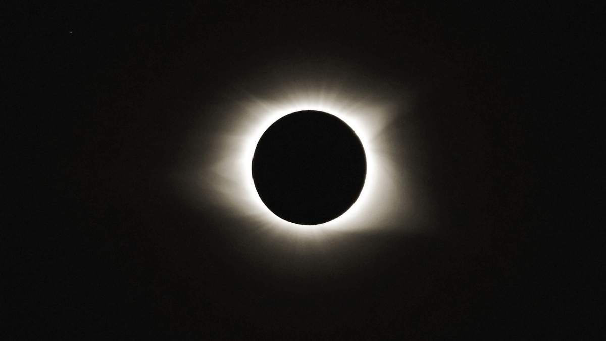 Eclipse solar total en México 2024: UNAM dice cuándo, dónde se verá y recomendaciones para observarlo
