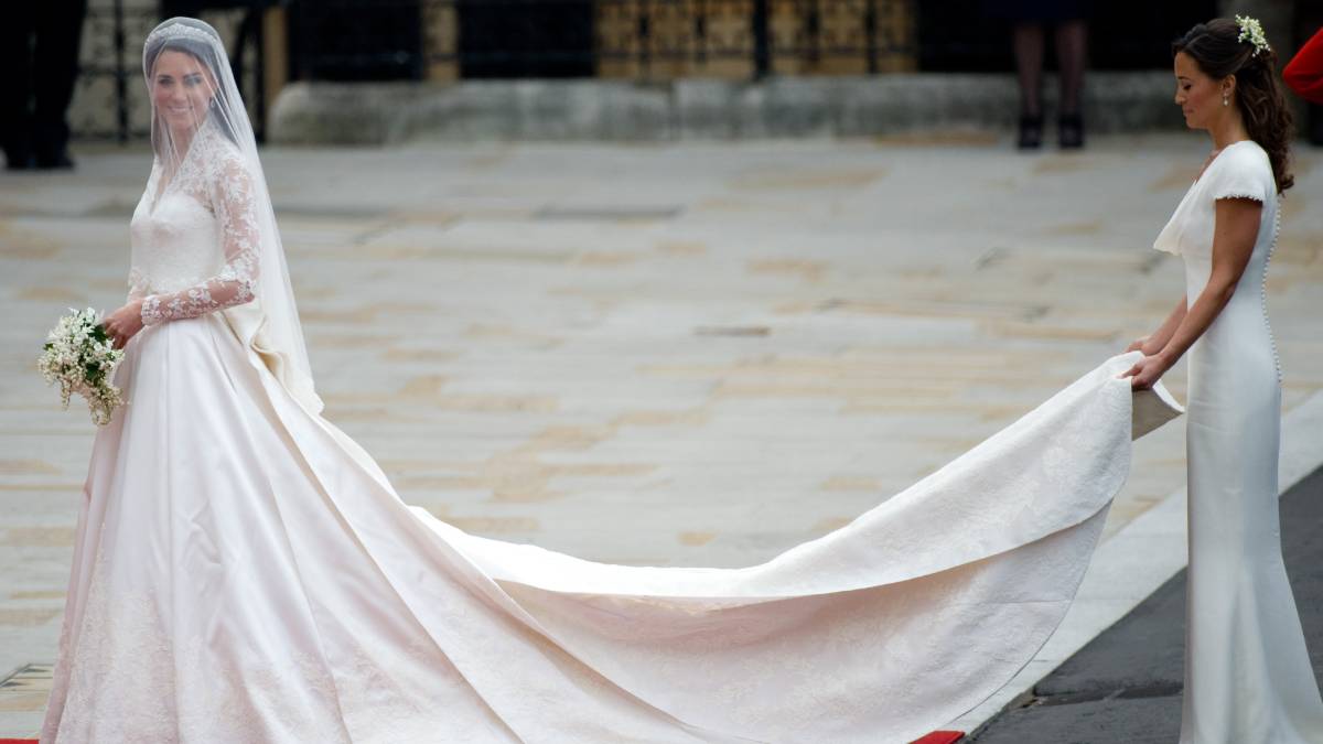 Cuánto costó el vestido de novia de Kate Middleton; aquí la historia