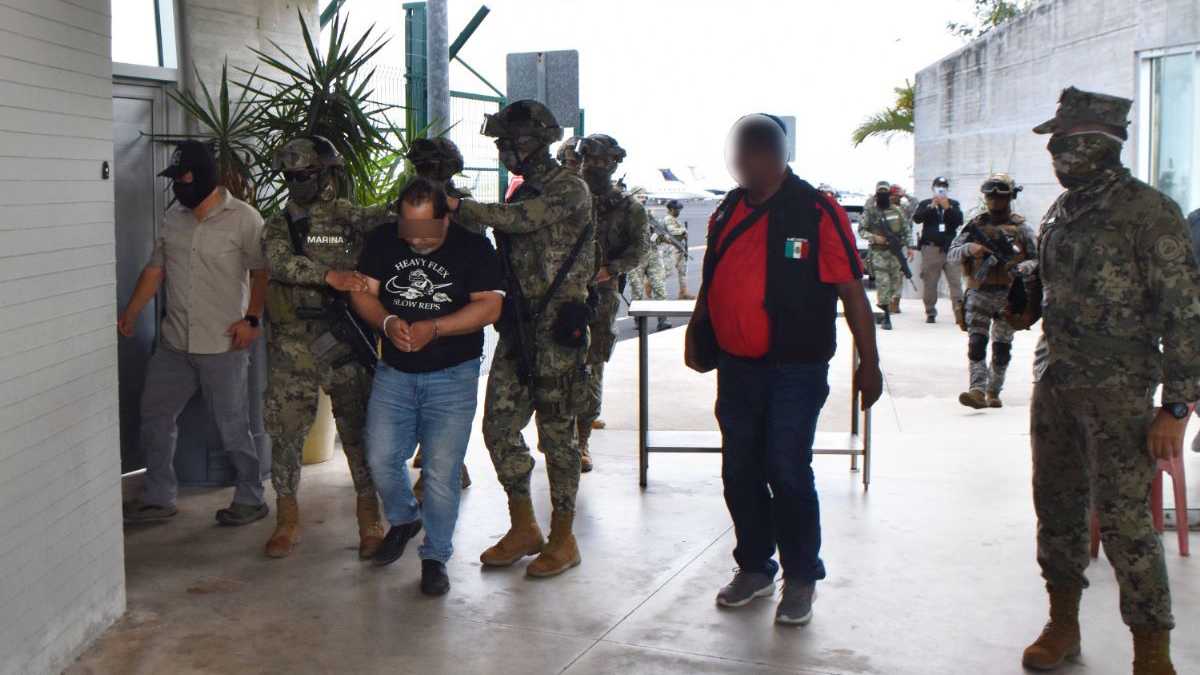 Detienen al “15”, jefe de plaza de “los Chapitos” en Cancún, Quintana Roo