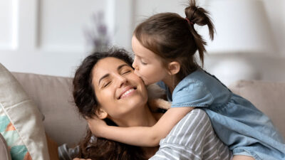 Inegi tiene cifras sobre las madres en México. Foto: Shutterstock