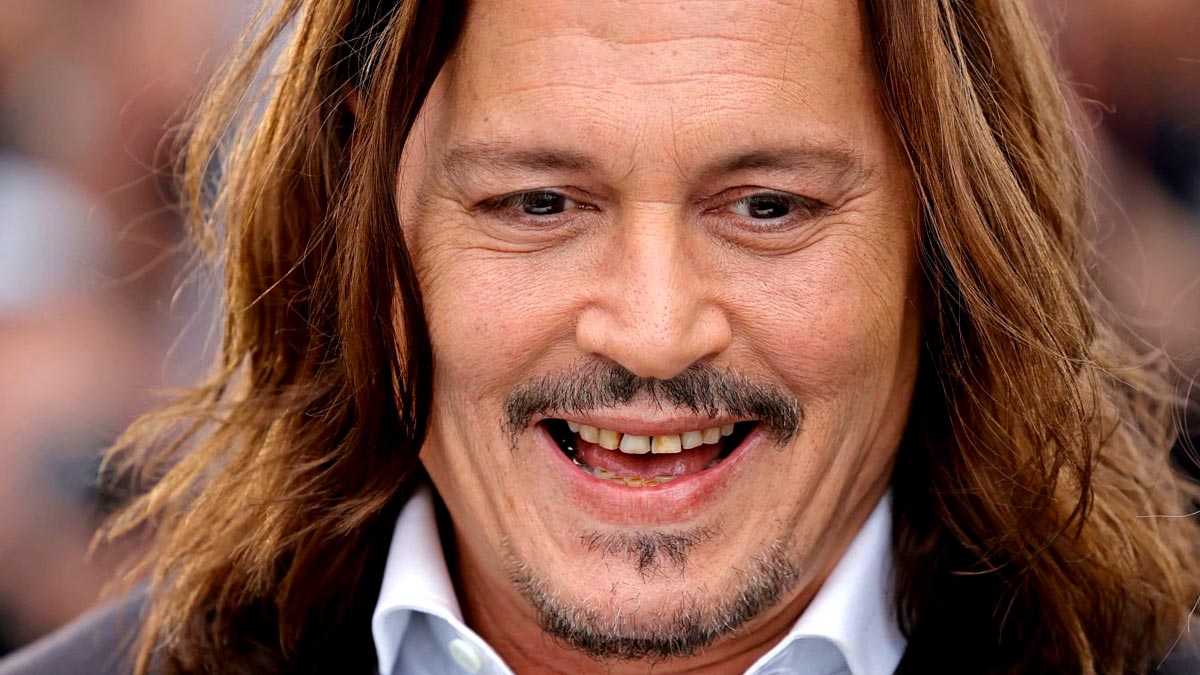 Johnny Depp recibe fuertes críticas por el aspecto de sus dientes en Cannes