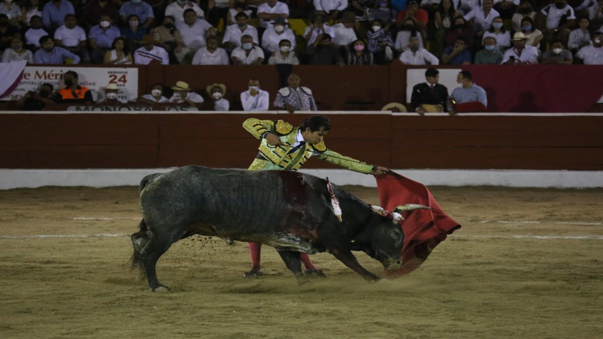 Joselito Adame es embestido por toro en la Feria de San Marcos; ¿cuál es su estado de salud?