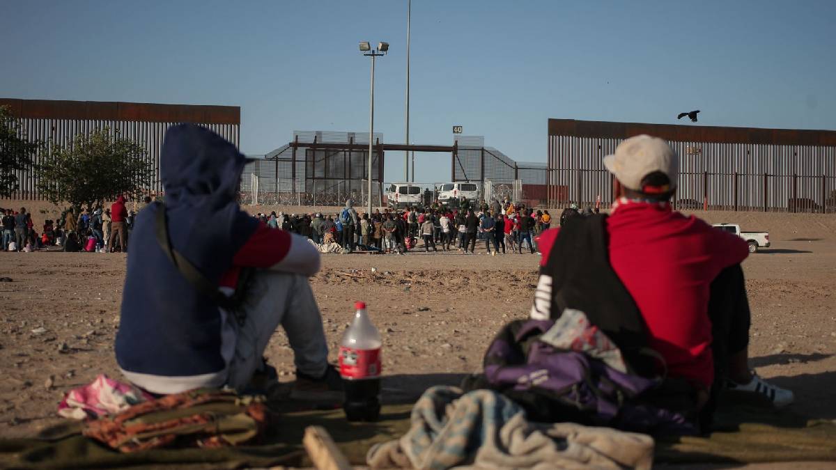Migrantes buscan pasar en frontera entre Chihuahua y Texas antes de que finalice el Título 42