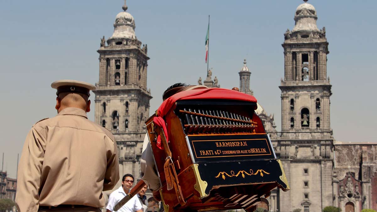 Al ritmo de La Chona… arrancó el primer Festival de Organilleros de México