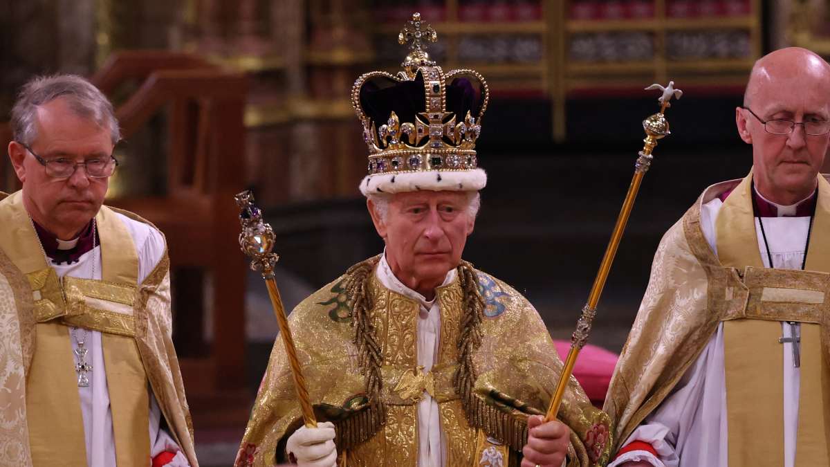 Reino Unido corona a su rey Carlos III en una ceremonia que pasará a la historia