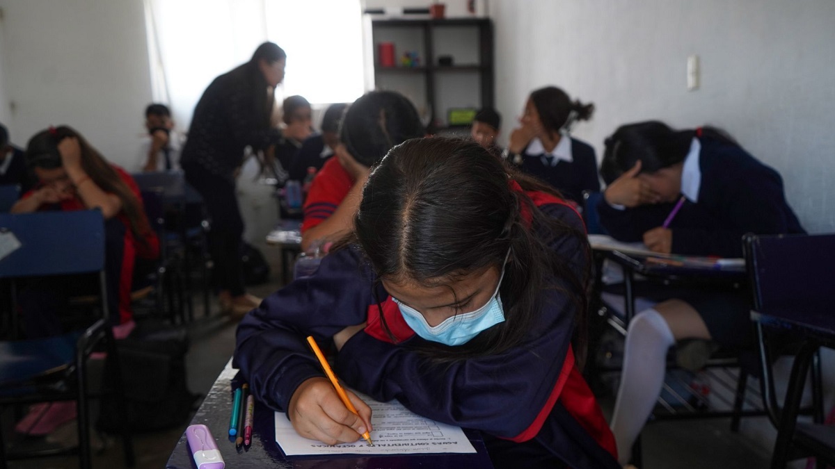 Suspenden clases presenciales en 194 escuelas en Morelos por actividad del Popocatépetl