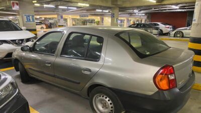 Auto Abandonado En Laguna