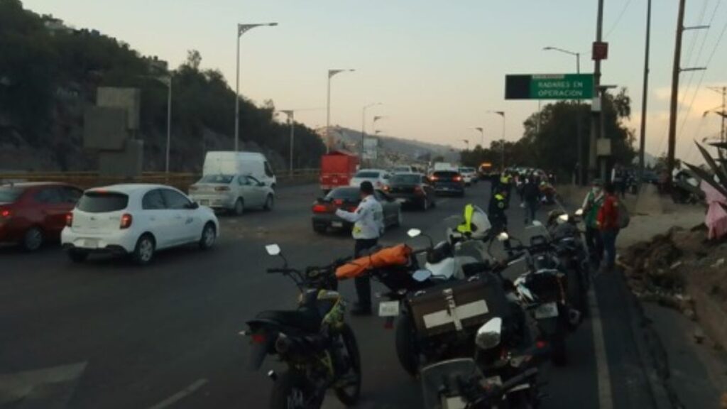 Bloqueo en autopista México Pachuca