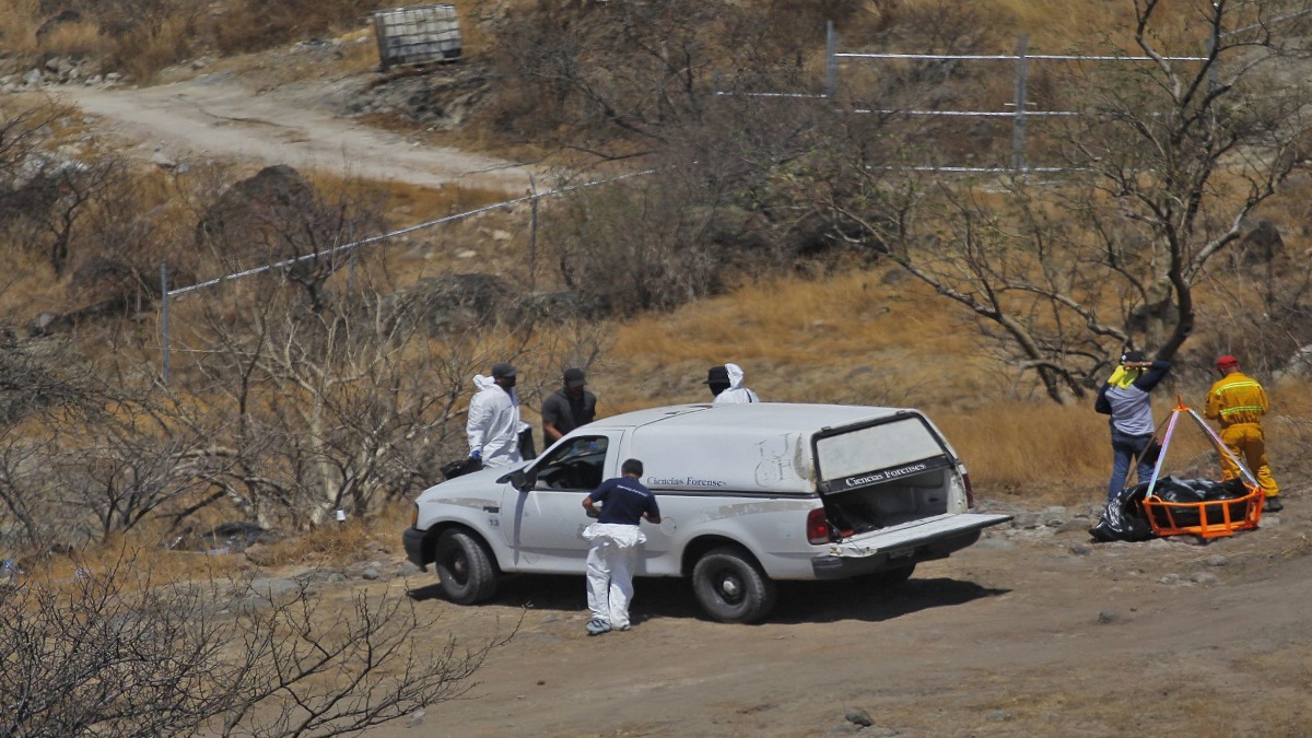 Restos hallados en barranca coinciden con desaparecidos de Zapopan; EU se suma a investigación