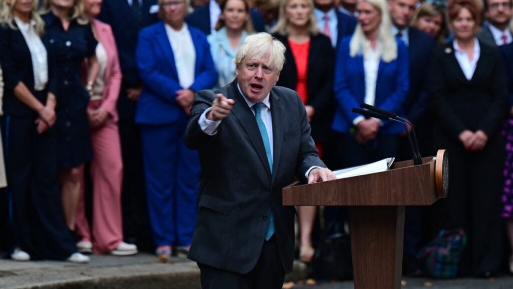 El ex primer ministro británico Boris Johnson durante su último discurso en Downing Street en 2022
