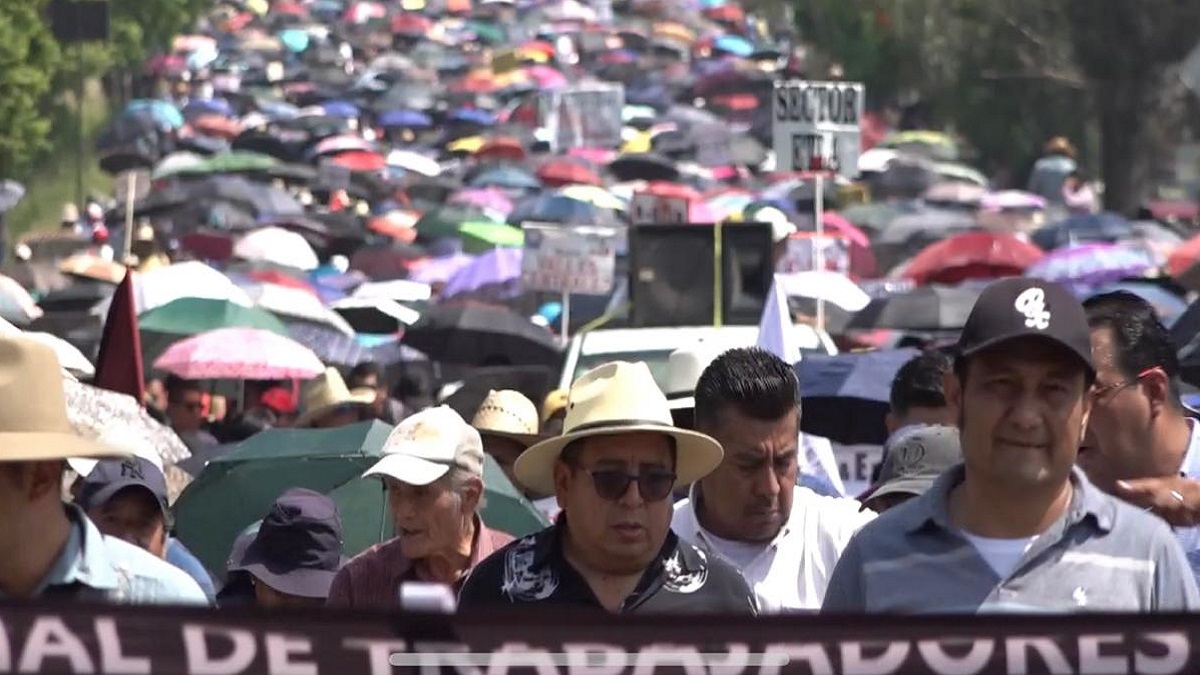 Marcha CNTE en Oaxaca; van 6 días sin clases este mes