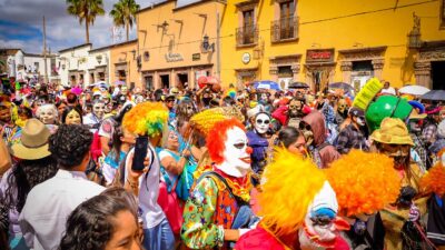 Desfile de los locos San Miguel de Allende