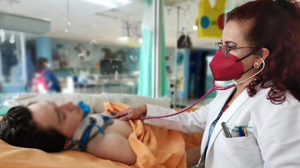 Médicos de IMSS en Ciudad Madero, Tamaulipas, salvan vida Abdalá, menor atropellado