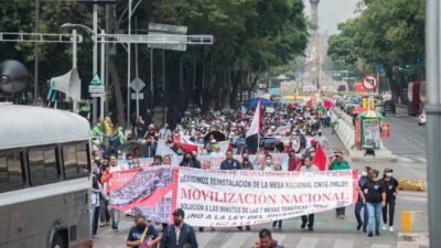 Marcha del SME por Paseo de la Reforma, en la CDMX