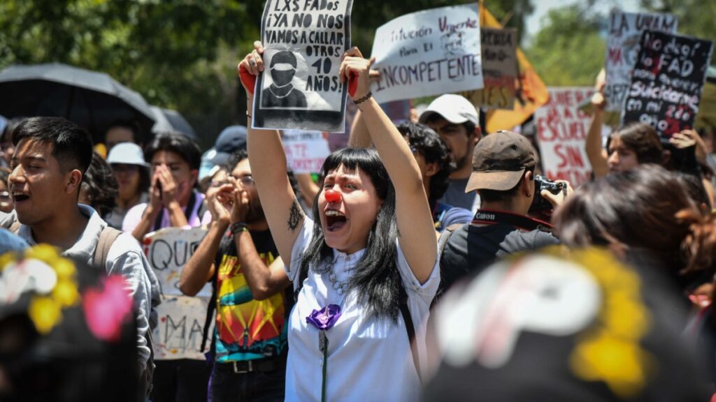 Marchas CDMX: marcha de estudiantes de la UNAM en Ciudad Universitaria