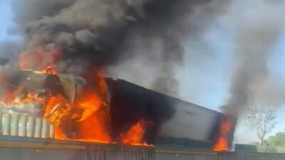 mexico-cuernavaca-trailer-se-incendia-en-el-km-28-video