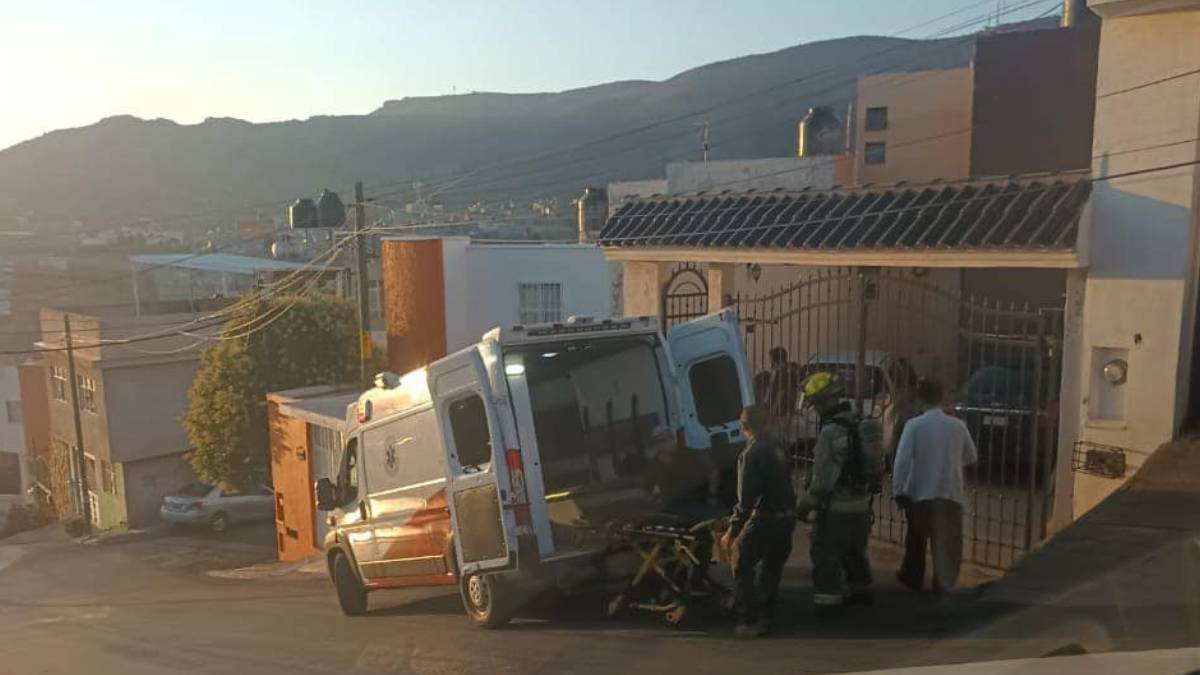 Saltan dos mujeres desde segundo piso para salvarse de incendio en Zacatecas; muere perrito
