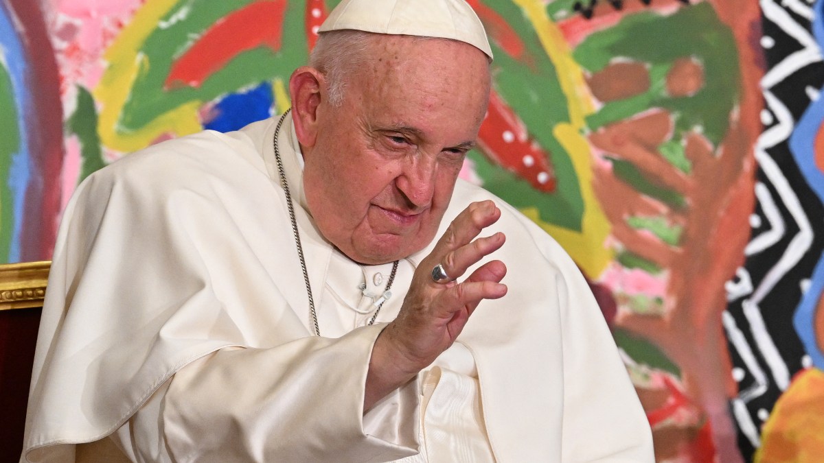 Papa Francisco, aunque está bien, no celebrará en público el Ángelus del domingo