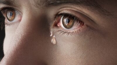 Policía llora tras ser acusado por pedir “mordida”en CDMX