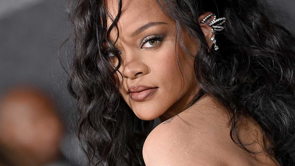 Rihanna y su reloj de cuello que cuesta más de 11 millones de pesos