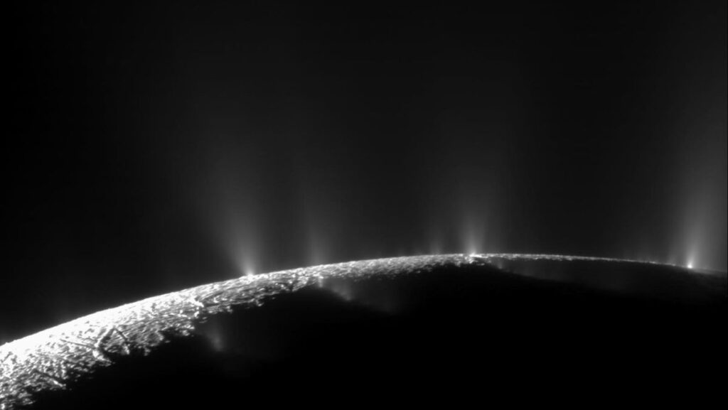 Saturno Encelado Fósforo