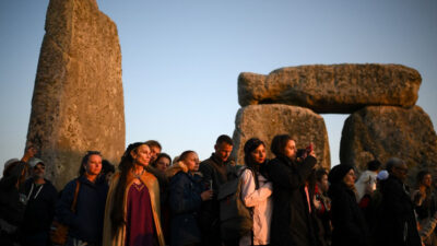 ¿Por qué la gente va a Stonehenge por el Solsticio de Verano?