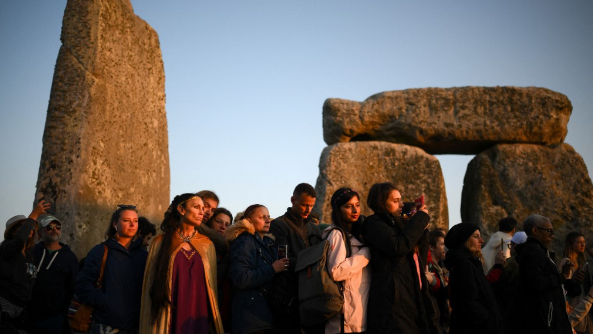 Solsticio de verano 2023: ¿cuál es la razón de que miles de personas se reúnan en Stonehenge para un ritual anual?