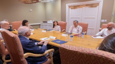 Americo Villareal Negocia Con Ken Salazar