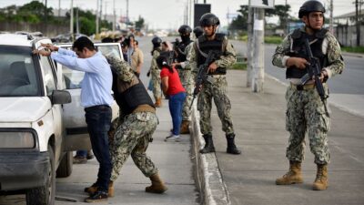 Balaceras y enfrentamientos en una cárcel de Ecuador