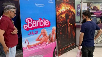 Carteles publicitarios del estreno de las películas Barbie y Oppenheimer