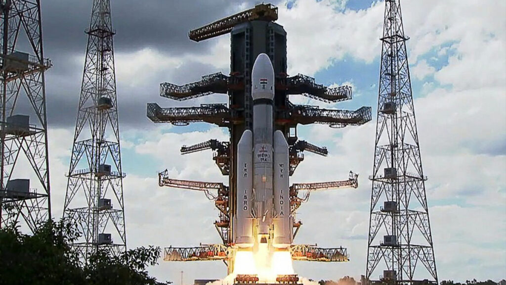 India lanza con éxito la misión Chandrayaan-3; su segundo intento por llegar a la Luna