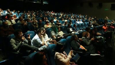Sala repleta de gente en la Cineteca Nacional