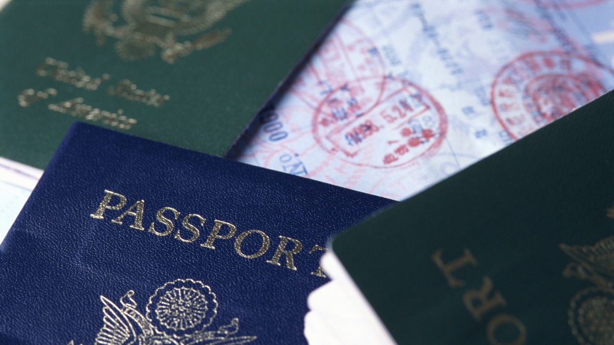 ¿Por qué los colores de los pasaportes en el mundo son diferentes y qué significan?