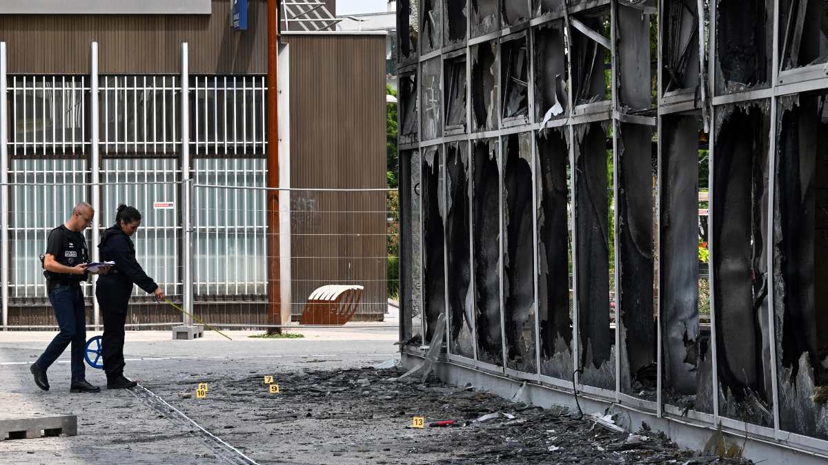 Alistan reconstrucción en Francia tras disturbios; París necesita al menos 21 mdd
